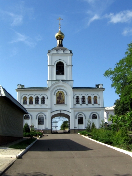 Sainted-Uspenskiy_Mikolo-Vasilivskiy_monastery3.jpg