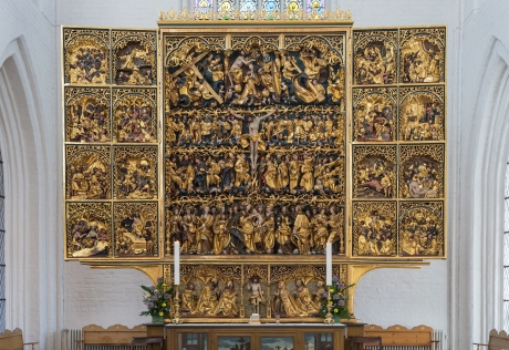 2560px-Altarpiece_Odense_Sankt_Knut_cathedral_Denmark.jpg