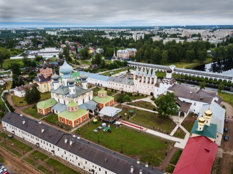 Tikhvinskiy-Bogorodichnyy-Uspenskiy-muzhskoy-monastyr.-9-iyulya-2017-goda.jpg