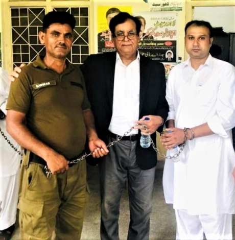 Asif-Pervaiz-right-with-attorney-Saiful-Malook-center-at-prison.-Morning-Star-News.jpg
