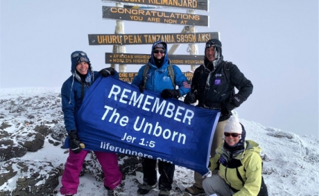 LIFE-runners-on-Kilimanjaro-810x500.jpg