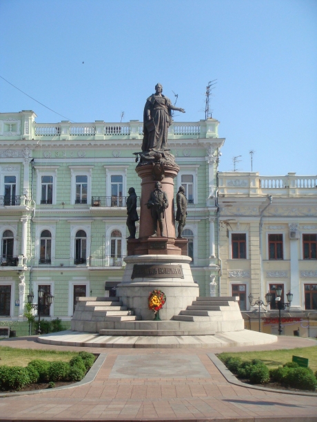 Monument_to_Odessa_founders_2010.JPG