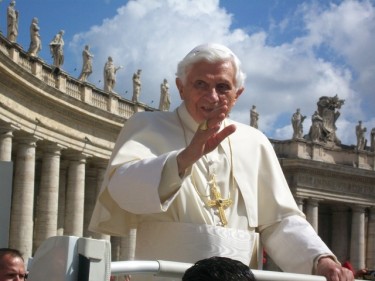 Benoit-XVI-le-25-avril-2012.jpg
